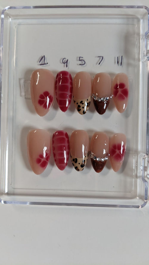 Blooming Press-On Nails | Medium Almond Length